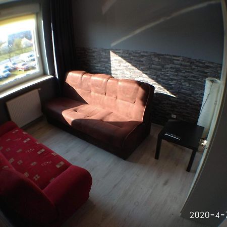 波兹南1090 Smialego 38 - Tanie Pokoje W Apartamencie - Samodzielne Zameldowanie - Self Check In公寓 外观 照片