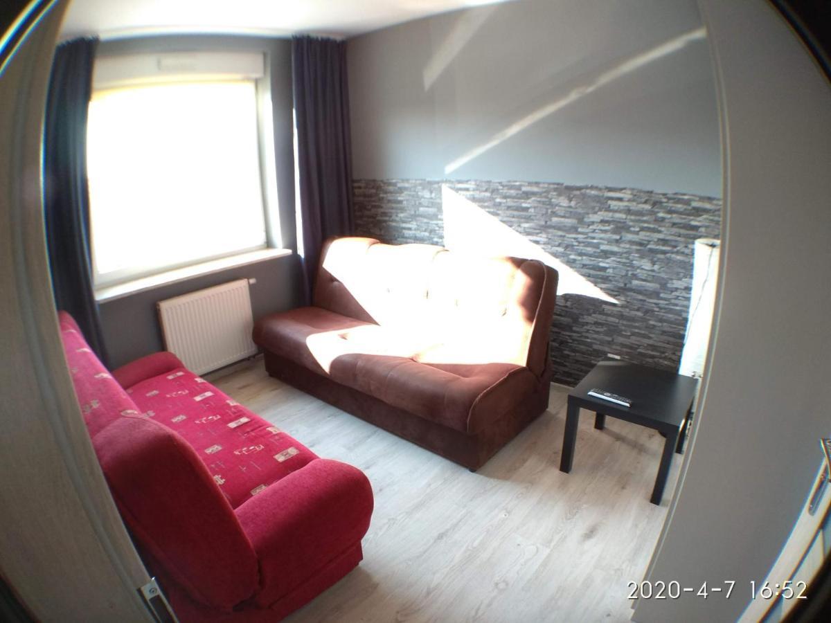 波兹南1090 Smialego 38 - Tanie Pokoje W Apartamencie - Samodzielne Zameldowanie - Self Check In公寓 外观 照片